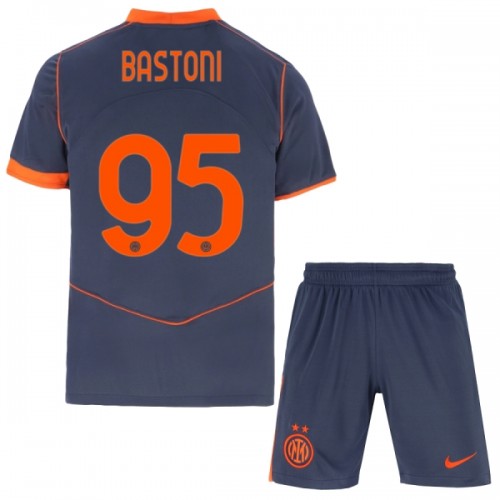 Virallinen Fanipaita + Shortsit Inter Milan Bastoni 95 Kolmas Pelipaita 2025-26 - Lasten Virallinen Fanipaita + Shortsit Inter Milan Bastoni 95 Kolmas Pelipaita 2025-26 - Lasten